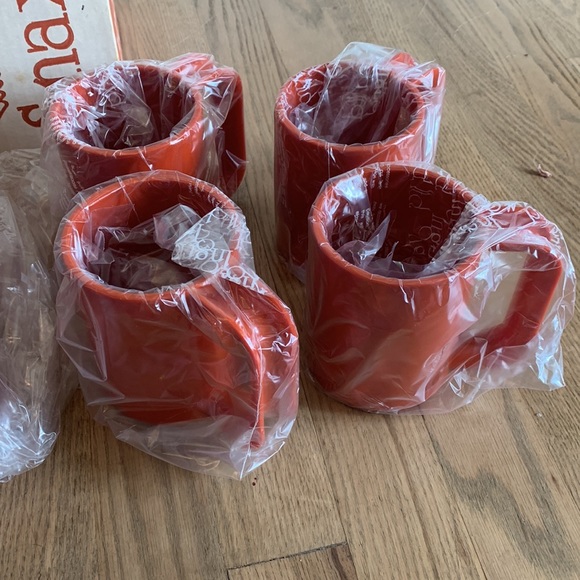 NIB Vintage Snack Set by Ingrid Ltd. Set of 4 mugs and 4 plates - Picture 3 of 6